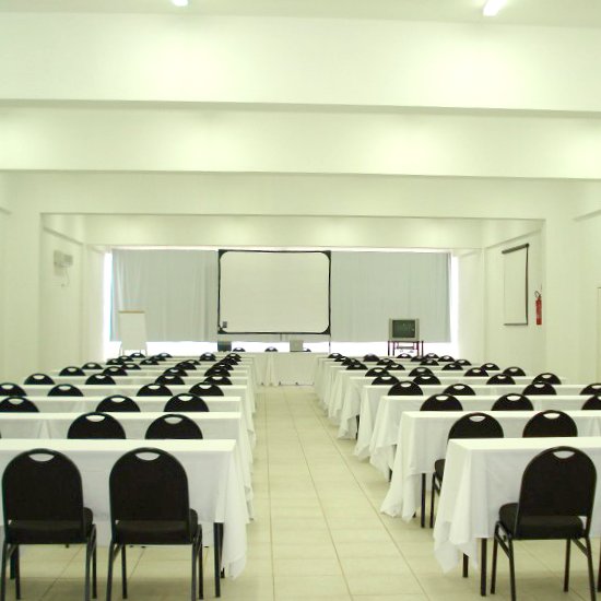 Página Eventos Empresariais 3 Hotel Rio de Pedras 550x550 85porc
